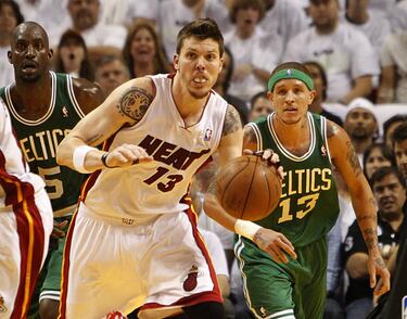 Los Heat llegaban después del palo de las Finales del año anterior ante los Mavs y LeBron james con la necesidad de demostrar su importancia tras naufragar ante Nowitzki y compañía. Tras una primera y contundente victoria de los de Miami, el primer clásico llegó en el segundo partido. A pesar del 44-10-8 de Rajon Rondo, el triple a 30 segundo del final para empatar el encuentro de Ray Allen y el fallo de LeBron en la última posesión, los Heat iban a ganar en la prórroga. En Boston los Celtics igualarían la serie con dos triunfos y en el quinto ponían todo patas arriba con una canasta de Paul Pierce a 52 segundos del final. 2-3, vuelta a Boston y el legado de LeBron en serio peligro. El alero respondió como hacen los grandes, con 45 puntos y 15 rebotes en territorio enemigo, forzando un séptimo en el que acabó con los de verde con otra gran actuación: 31 tantos y 12 rechaces.