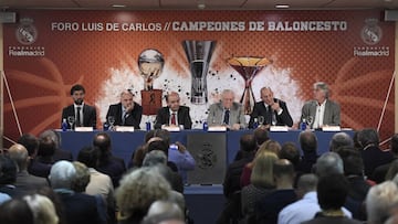 29/10/18 FORO LUIS DE CARLOS CAMPEONES DE BALONCESTO
SERGIO LLUL PABLO LASO JULIO GONZALEZ EMILIANO RODRIGUEZ ALBERTO HERREROS SIRO LOPEZ