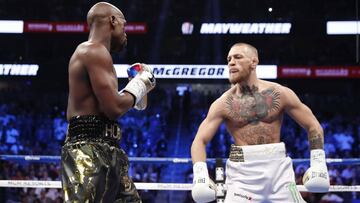 Conor McGregor, en acción ante Floyd Mayweather Jr. durante su pelea en Las Vegas el 26 de agosto de 2017.
