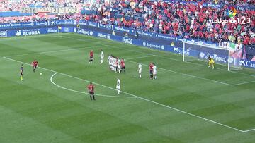 Un año después Roberto Torres vuelve a marcar con un golazo de falta directa