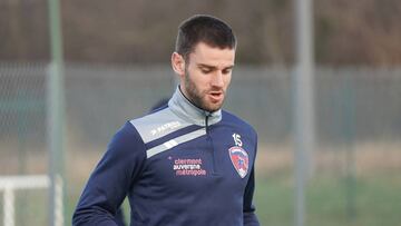 Mario González, jugador del Clermont, durante un entrenamiento en Francia.