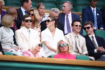 Anna Wintour, James Righton, Keira Knightley y los actores irlandeses Andrew Scott y Paul Mescal.