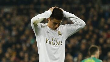 James tiene que tomar una decisión sobre su futuro este verano.