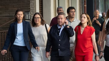 El presidente de Castilla-La Mancha, Emiliano García-Page (c), a su llegada a la reunión del Comité Federal del PSOE, en la sede federal del partido, a 5 de julio de 2025, en Madrid (España). El Comité Federal del PSOE que se celebra hoy es clave para la reestructuración interna tras la crisis provocada por el ‘caso Koldo’ y la dimisión de Santos Cerdán. Se elige a su sustituta, Rebeca Torró, y se renueva la dirección, buscando recuperar credibilidad, unidad y lanzar un mensaje de limpieza interna.
05 JULIO 2025;PSOE;REUNIÓN;COMITÉ;POLÍTICA
Eduardo Parra / Europa Press
05/07/2025