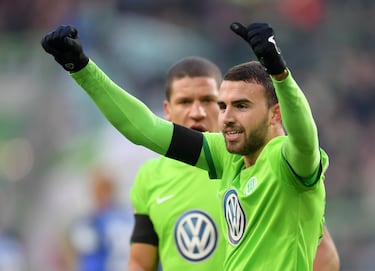 Ese mismo verano, un tercer jugador blanco emigró. Borja Mayoral había brillado en la cantera y buscó regularidad en el Wolfsburgo, que venía de participar con cierto éxito en la Champions. Jugó más de veinte partidos, pero solo anotó dos goles con la camiseta verde.