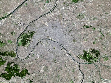 Capital de Francia y de la región de Isla de Francia. Es la ciudad más poblada del país y el único departamento unicomunal de Francia.