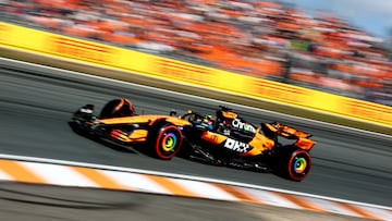 Formula One F1 - Dutch Grand Prix - Circuit Zandvoort, Zandvoort, Netherlands - August 30, 2025 McLaren's Oscar Piastri during practice REUTERS/Piroschka Van De Wouw