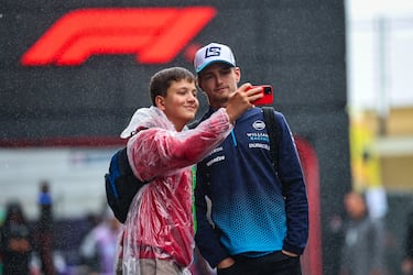 El piloto de automovilismo estadounidense antes del inicio de los Libres 3.