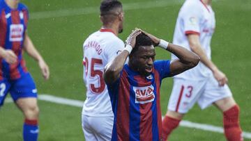 Diop se desespera.
