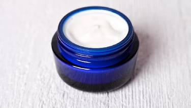 Esta crema es más efectiva que los desodorantes en espray: adiós al sudor este verano