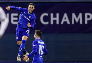 El experimentado extremo izquierdo de 30 años sigue como agente libre después de su gran temporada en el Dinamo Zagreb, donde anotó nueve goles y dio nueve asistencias. La Juventus le fichó en 2016 por su gran rendimiento en el ‘plavi’ por 29’4 millones de euros, aunque solo vistió la camiseta ‘bianconeri’ durante esa temporada, ya que después fue encadenando cesiones al Schalke 04, Fiorentina, Anderlecht, Génova, Torino, Empoli y HNK Rijeka. Después, el conjunto de la capital de Croacia desembolsó un millón y medio de euros por su vuelta. El croata puede presumir de tener tres Series A, dos ligas croatas y de quedar finalista del Mundial 2018.