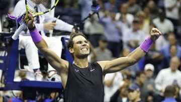 Nadal celebra su victoria sobre Berrettini.