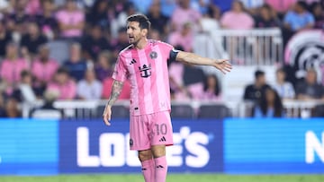 FORT LAUDERDALE, FLORIDA - AUGUST 16: Lionel Messi #10 of Inter Miami CF reacts during the MLS match between Inter Miami CF and LA Galaxy at Chase Stadium on August 16, 2025 in Fort Lauderdale, Florida. Megan Briggs/Getty Images/AFP (Photo by Megan Briggs / GETTY IMAGES NORTH AMERICA / Getty Images via AFP)