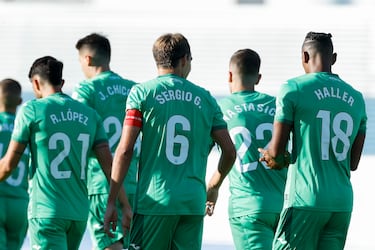 A Haller le bastan tres minutos