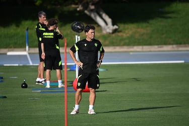 El Almería 2025-26 arranca con cinco fichajes
