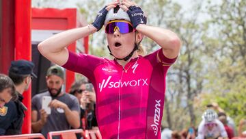 05/05/23
VUELTA CICLISTA A ESPAA FEMENINA
LA VUELTA FEMENINA - 4 Etapa
LA CABRERA - MIRADOR DE PEAS LLANAS. RIAZA
VENCEDORA 17 DEMI VOLLERING