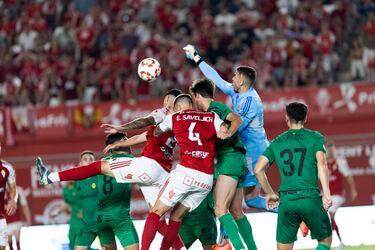 Así pueden ser los dos grupos de Primera RFEF con el Tenerife como ilustre pasajero