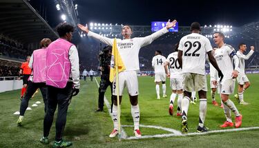 1-3. El jugador inglés del Real Madrid celebra el tercer tanto.