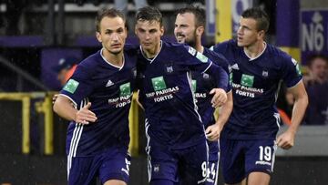 El Anderlecht sorprende al Standard Lieja en el descuento