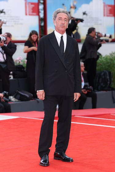 Paolo Sorrentino asiste a la alfombra roja de "La Grazia" durante el 82.º Festival Internacional de Cine de Venecia.