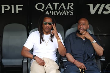 Jay-Z, rapero, productor, empresario y actor estadounidense, presente en el MetLife Stadium para disfrutar del encuentro.