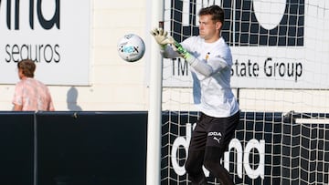 20/07/25
PRETEMPORADA
ENTRENAMIENTO DEL VALENCIA CF
JULEN AGIRREZABALA