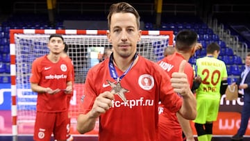 Lin da al Partido Comunista el tercer puesto en Champions