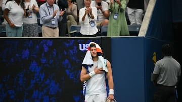 El hombro retira a Shelton