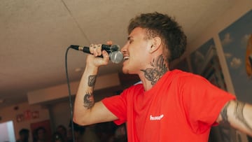Hugo Cobo presenta ‘Huakai’, el himno de los viajeros