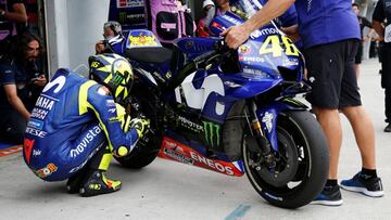 MotoGP - Malaysian Grand Prix - Sepang International Circuit, Sepang, Malaysia - November 3, 2018 Movistar Yamaha's Valentino Rossi during practice.REUTERS/Lai Seng Sin