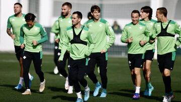 Los jugadores del Betis, en la última sesión.