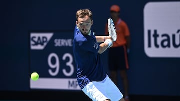 Medvedev se desquita ante Murray e inicia la reconquista