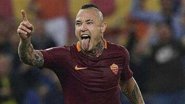Nainggolan, celebrando un gol con el Roma.