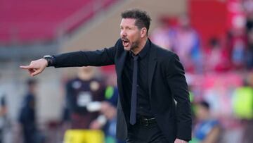 Simeone, durante el Almería-Atlético.