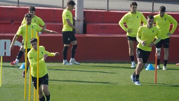 07/05/25 ENTRENAMIENTO SPORTING DE GIJON
MAREO JUGADORES REALIZANDO EJERCICIOS