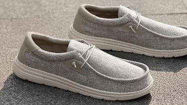 Ni cordones ni calcetines: estos mocasines para hombre son tan frescos que no notarás que los llevas