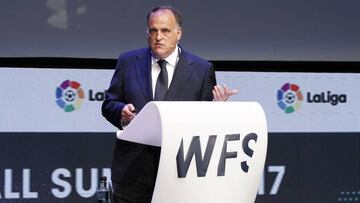 Tebas: "LaLiga estudia jugar fuera uno o dos partidos oficiales"