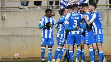 Los jugadores del Deportivo, celebrando uno de sus goles en el Reino de León.