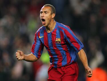 Leyenda del fútbol sueco, llegó al Barcelona en verano de 2004, ya veterano con 33 años. En sus dos años como blaugrana jugó 58 partidos marcando 19 goles. Fue clave en la final de Champions League de 2006, dando las dos asistencias de gol para dar el título al Barça.