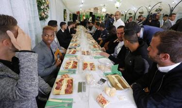 Los futbolistas del Betis
disfrutan de la Feria de Sevilla
