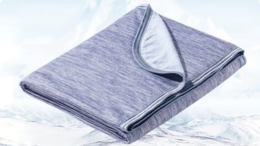 Adiós a dormir mal y con sudores: el invento refrescante que expulsa el calor de la cama y está arrasando este verano