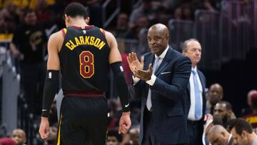 Los Cavs y su entrenador Larry Drew separan sus caminos