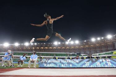 McLaughlin rompe la barrera de los 52'' y el rayo baja más a Bolt