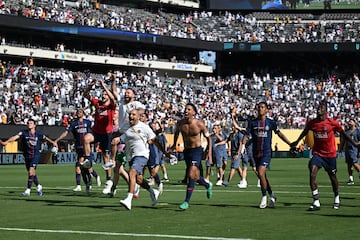 El PSG de Luis Enrique consiguió llegar a otra final de un gran torneo. No obstante, el resultado no estuvo esta vez del lado del español, ya que su equipo cayó derrotado en la final ante el Chelsea por 3-0. 'Les Parisiens' recibirán por este torneo 106.9 Millones de Dólares.