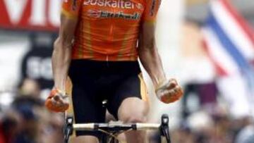 <b>EXULTANTE. </b>Samuel Sánchez ganó ayer su primera etapa del Tour.
