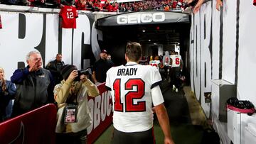 NFL multa a Tom Brady con 16 mil 444 dólares por zancadilla en el Buccaneers-Cowboys