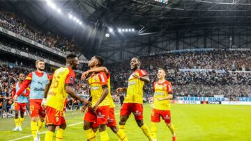 David PEREIRA DA COSTA of Lens celebrate his goal with his team-mates during the Ligue 1 Uber Eats match between Marseille and Lens at Orange Velodrome on October 22, 2022 in Marseille, France. (Photo by Johnny Fidelin/Icon Sport via Getty Images)
