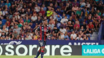 El delantero del Levante sigue en racha. Está en el sitio justo para conseguir rentabilizar las jugadas de sus compañeros, aunque ante el Espanyol su tanto no valiera para puntuar.