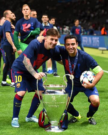 En su paso por Barcelona, Louis Van Gaal debutó a varias figuras, entre ellas, Xavi Hernández.