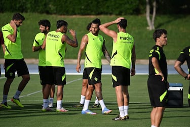 El Almería 2025-26 arranca con cinco fichajes
